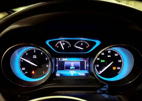 2018 Buick Envision Essence z USA, uszkodzony, nr VIN LRBFX1SA2JD026349